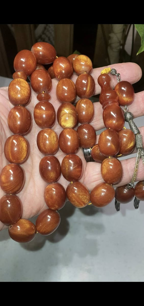 سندلوس خام الماني جراخة الموصل قبل 9 سنوات مع كراكيش فضه العدد2 الخام الصدفه ومنكم السعر 125  الف للقطعه. هاتف ***********
