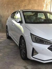 عندي النتراه 20 البيع خليجي نص فول السياره جديده حساسات اماميه وخلفي ب...