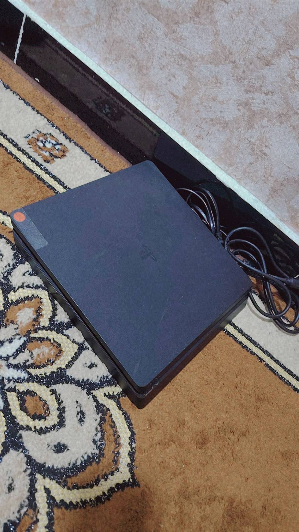 عندي بلي فور اخو جديد للبيع يجي ويا ملحقاته+يدتين+3 اقراص جي تي اي وفيفه17
وكرة السله + حساب داخل لبلي +ويوبي اس 850 +كيبورد +ماوس +ماوس باد + سماعه = هاذا كله $360  // وذا ويه لميز مع الشاشه يصير = $460 والرقم *********** ويفضل واتساب