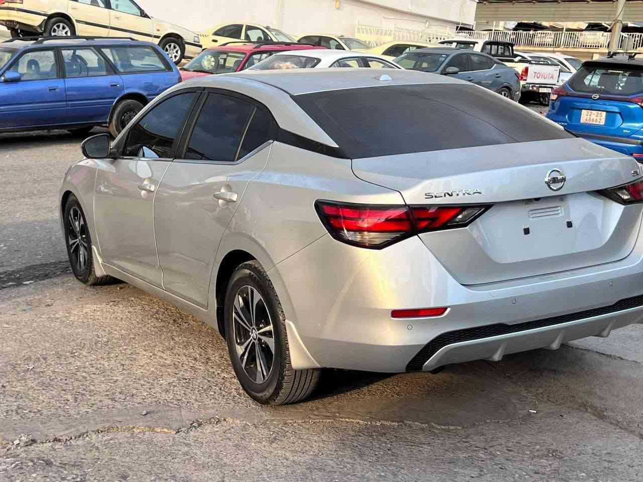 السلام عليكم
نيسان سنترا 2023 محرك 2000 
مواصفات SV المعروفة 
تحديد مسار
رادار امامي وخلفي وجانبي
نظام ECO
الابواب والجنطه بصمه
شاشه كبيره
بدون ايرباك ستيرن 
تبريد شغال 
تشغيل عن بعد شغال 
حادثها كلش بسيط باب سائق طخه ومصبوغ والجاملغ الامامي الايمن فقط بارد 
رقم اربيل تريد تحويل او وكالة
مكانها كربلاء 
ماشية 31الف ميل
السعر $139$ وبي مجال للشراي السياره بالواقع اجدد واحلى من صور 
للتواصل *********** واتساب
