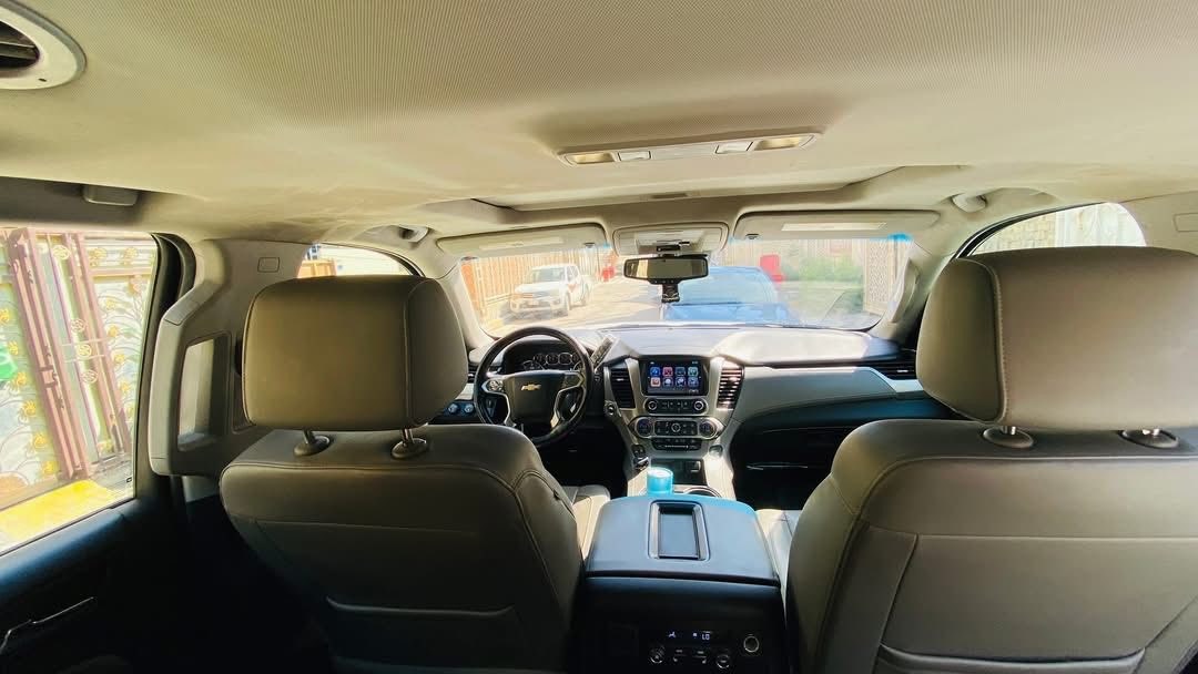 🚘 شوفرليت تاهو LT K1500 فول مواصفات 2018
✅ محرك 8 سلندر سعة 5.3 لتر

✅ دفع رباعي (4WD)

✅ عداد 86 ألف ميل فقط

✅ جنوط 20 إنج مع إطارات بحالة ممتازة

✅ رادار أمامي تفاعلي للتنبيه

✅ فتحة سقف (سلايد روف)

✅ حساسات أمامية وخلفية أصلية

✅ باب خلفي كهربائي (شفط)

✅ بصمة للأبواب الأربعة مع تشغيل بالبصمة وتشغيل عن بُعد

✅ مرايا كهربائية مع إشارات مدمجة

✅ حساسات النقطة العمياء

✅ مقاعد جلد رصاصي أصلية

✅ تحكم كهربائي متكامل للمقاعد الأمامية والخلفية

✅ شاشة معلومات متعددة الوظائف

✅ تحكم متكامل من المقود

✅ ستيرن كهربائي مع ذاكرة

📌 الملاحظات:

▪️ الضرر: الجنطة فقط

▪️ نكفل السيارة من ضرر الإيربكات

▪️ شخوط استخدام بسيطة

▪️ الدعامية الأمامية والجاملغ الخلفي وارد

⭐ السيارة عليها إدامة كاملة ومتصرف عليها من كل النواحي، ولا تحتاج أي مصروف.

💰 السعر: 285 قابل للتفاوض بالمعقول

📞 رقم التواصل: ***********

السيارة جاهزة للفحص والمعاينة
