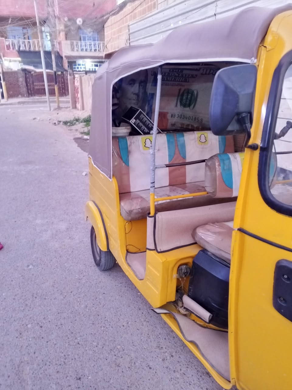 سلام عليكم تكتك مديل 17 نهاية ال17  رقم وسنويه 
التكتك معمرة دوس ومصبوغه جماليه السعر 6 مليون الشراي يتصل ع رقم:*********** 
والشراي انطي هدية مني هورن طاط+ سيبايه
