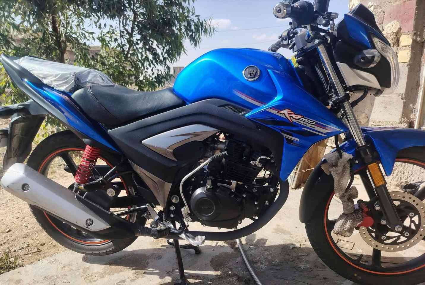 دراجه هاوجي موديل 2023 ماشي 7000 الا شويه مكمرك وكامل بس لوحات بعدهن سعر 16 ونص وبي مجال للشراي المكان القريه العصريه رقم التلفون بي  واتساب***********
