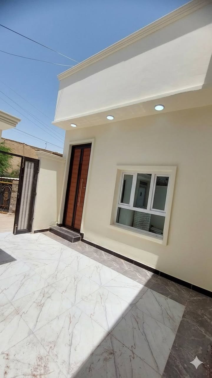 🏡🔥 بيت حديث للبيع – فرصة ما تتعوض!
📍 البصرة – أبي الخصيب – السبيليات (قريب للشارع الداخلي)
📐 170 متر
سعره ٦٥ وقابل للتفاوض 
📄 طابو زراعي عراقي
✨ يحتوي على:
غرفة + صالة + مطبخ + ديوانية + صحيات داخلية وخارجية
🏠 بيت جديد جاهز… تستلمه بنفس اليوم!
📞 *********** البصرة, العراق
