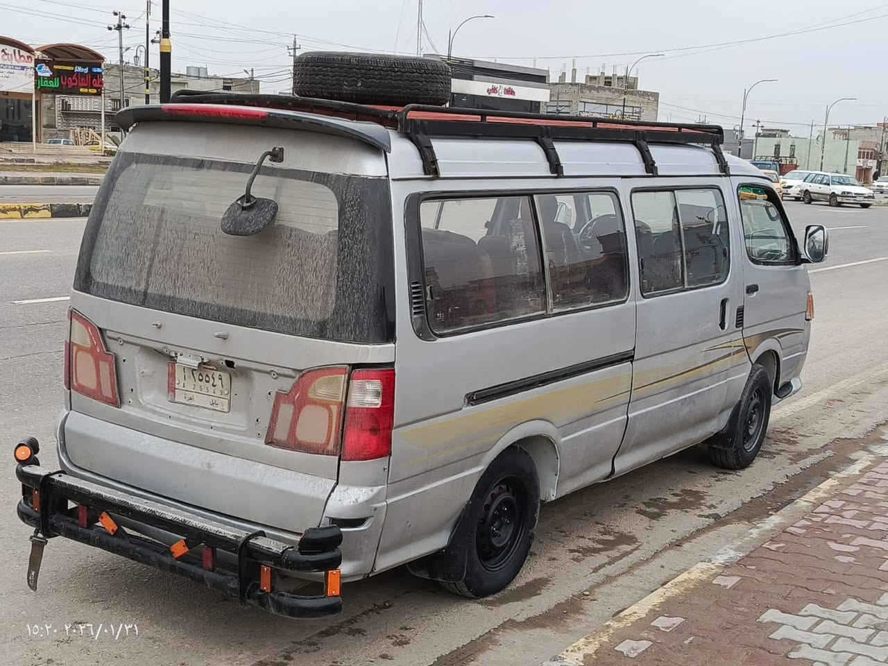 فتون 2011 بسمنه سياره جاهزه مصبوغه عام شرط تحويل طخم تاير جديد باتري جديد كير محرك اكسل كله بل شرط مكان السياره بل موصل سعر 60وبيه مجال شي قليل رقم بي واتساب ***********
