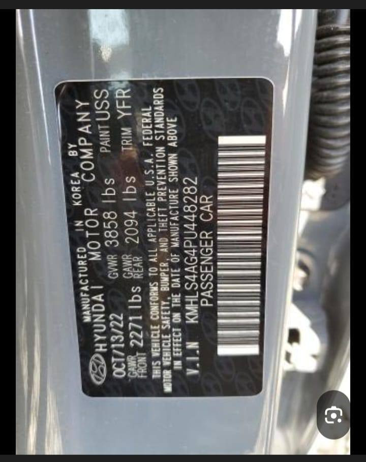 سلام عليكم
الانتره موديل ٢٣ للبيع 
محركهه ٢٠٠٠دوش 
سياره باسمي حره 
مواصفاتهه نص فول 
سياقه ذاتيه 
تثبيت مسار 
تدفه كشنات 
حساسات اماميه خلفيه وجانبي 
بصمه السياره 
بعد مواصفات هواي 
السعر ١٦٠ وبيهه مجال 
للستفسار اتصال ***********
