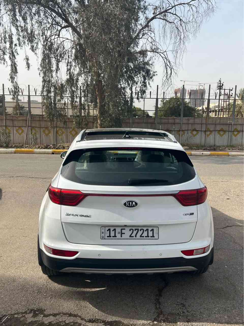 سلام عليكم
سبورتج جيتي لاين 
مديل ٢٠١٩
ماشيه ٦٠ 
فول موصفات 
اعلى فئة 
صندوق كهرباء 
كراسي كهرباء 
بنوراما 
تبريد بيانو 
كشن حار بارد 
انظمه قياده 
سياره حلوه وجديده. مناقصه شي 
بيه هواي موصفات معروفه موصفات ال جيتي لاين 
كفاله من صبغ والتبديل. كير مكينه كفاله. 
بيه ٣اماكن  بيدي ار رصعات. وساحبهن  
 السعر ١٩٩$ 
وبيه مجال بسيط جدا 

مكان مصفى الدوره 
*********** بغداد, العراق
