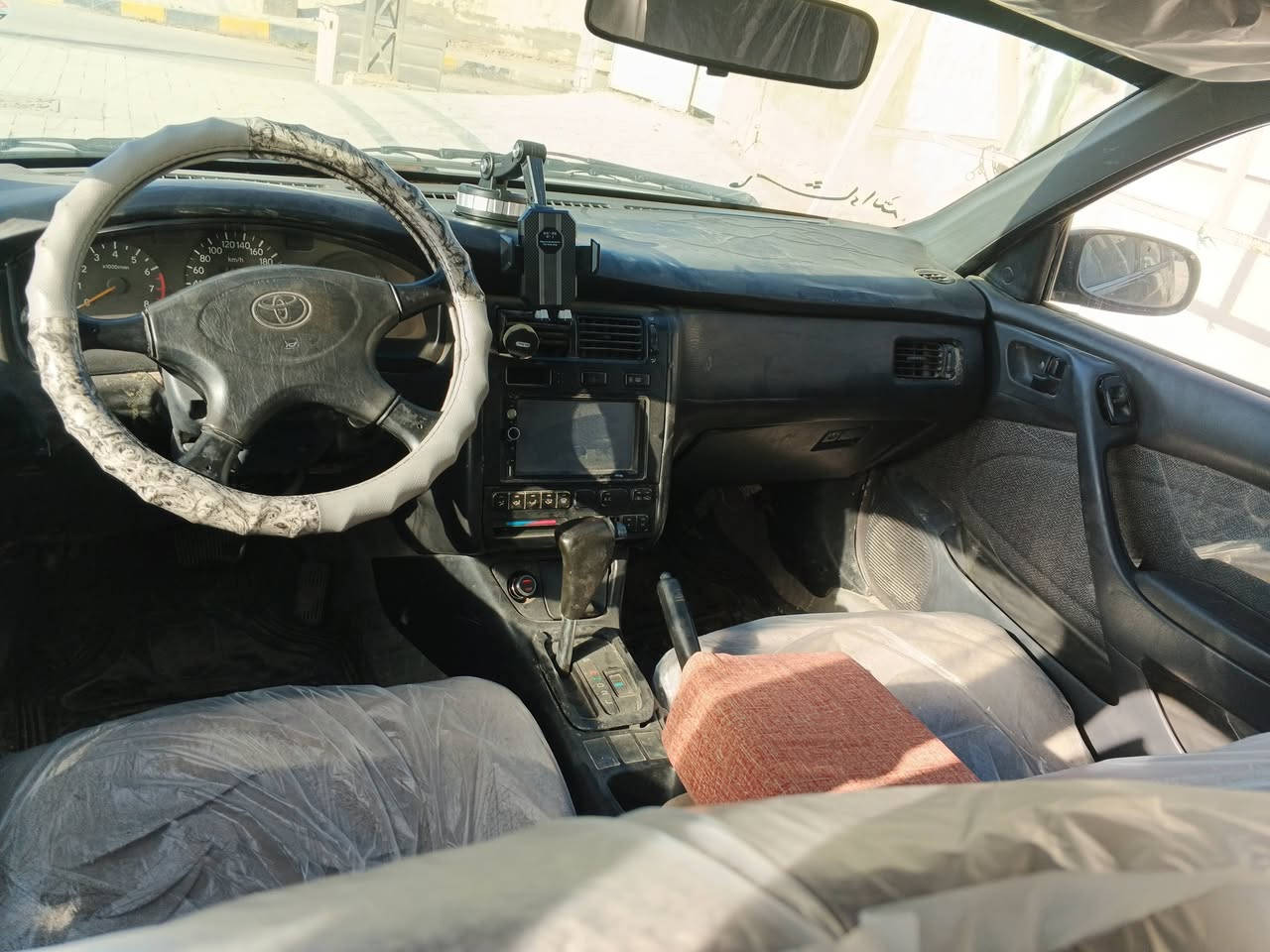 للبيع سيارة كرونا
-موديل1993
-رقم (انكليزي دولي) مداور ثني يوم 
-مكينة وكَير جديد خير من الله 
-سياره جاهزه من كل شي حداديه جديده كهربائيات دواخل
-مكفوله من الكص والنقل جثه والاصوليات سعر 47وبيه مجال 
-المكان النجف الاشرف كوفه ***********
