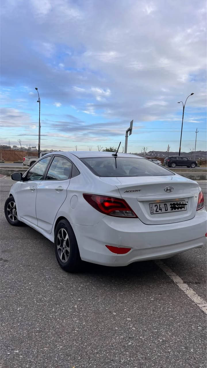 اكسنت ٢٠١٧ امريكي اوتوماتيك
٢ قطعة و نص صبغ بدون دواخل 
ايرباك سقف 
هزة و الرقم و السنوية جديد 
تبريد كير محرك بشرط 
غرامات صفر
التحويل بشرط 
 واتساب ***********
واتساب ***********
السعر ٩١ و مجال

اكسنت ٢٠١٧ 
٢ قطعة و نيف صبخ 
برشوت سقف 
كاش و سه نه وي نوى
سعر ٩١ و مجال زاخو, دهوك
