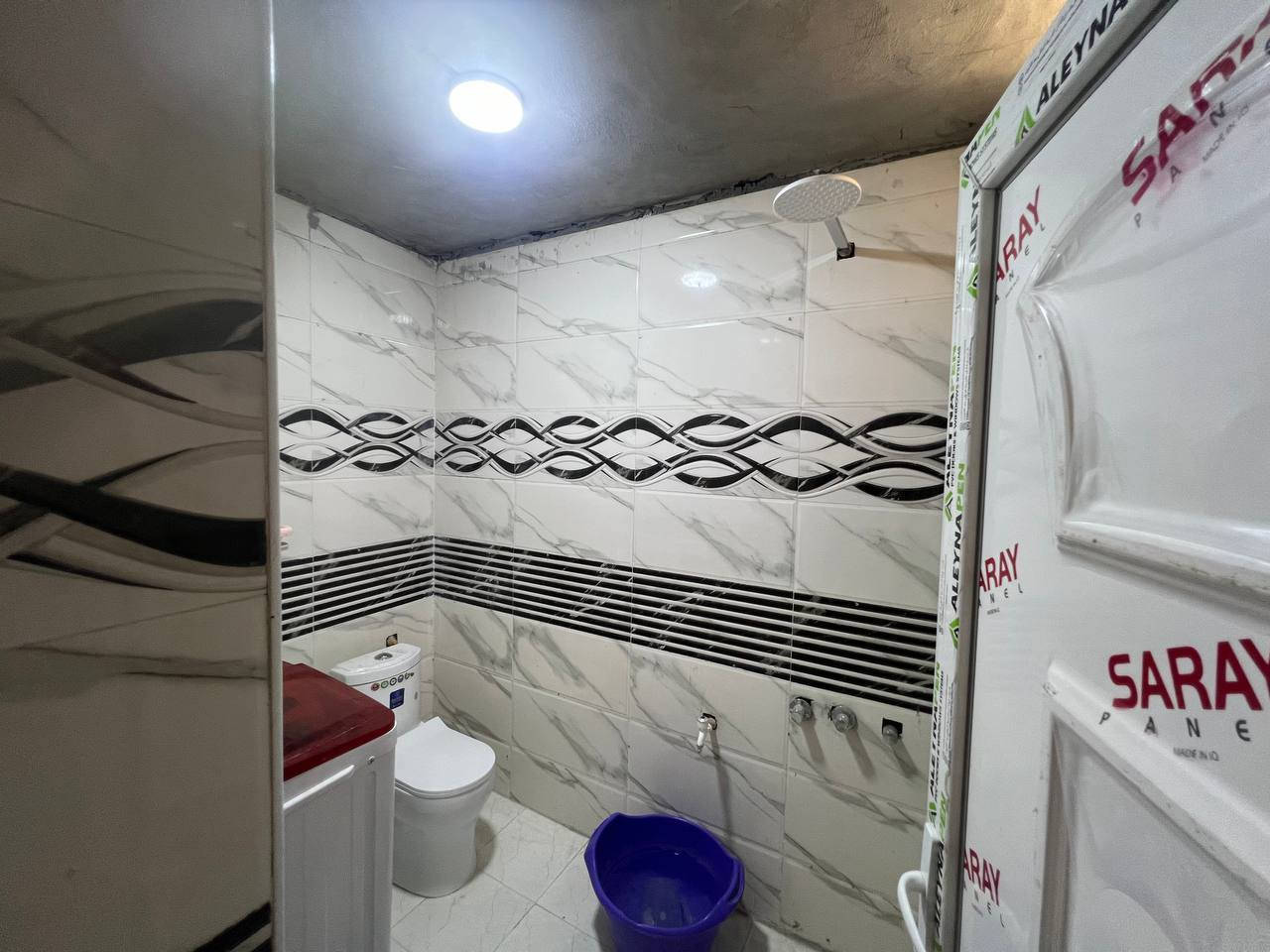 بيت للبيع ⭕️(طابو زراعي سند 25 )(مشمول تطويب خدمات تبليط_)
⭕️المساحة100 متر مربع 
⭕واجهة 5 نزال 20
⭕️عنوان الدار  / التقية الثالثة _ 
مقابل حسينية باب الحوائج
⭕️بناء البيت 2025
⭕️بناء  مسلح 
—————————————
           تـــفـــاصـــيـــل الـــدار 
(كونكريت مسلح )
⚜️ غرفه
⚜️صالة 
⚜️استقبال
⚜️مطبخ 
⚜️مجاميع صحية داخلية وخارجية
⚜️طارمه

⚜️ للاستفسار

—————————————-
☎️ /***********

