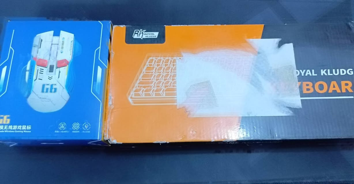 السلام عليكم
كيبورد + ماوس 

مواصفات الكيبورد(ريد سويج - ARGB - شركه Royal Kludge ـ سلكي - متوفر بيه برنامج سوفت وير على الpc تكدر من عنده تسوي هواي اشياء مثل المايكرو + تخصيص أنارة الRGB)

الكيبورد شي مرتب الي يرده بالخاص السعر

موصفات الماوس(سايلنت - بيه اختصارات - اوتو كلك - وايرليس+بلوتوث+سلكي - 4000 DPI - وبيه اكثر من وضع في الRGB) ملاحظة: الكيبل الي يجي ويه الماوس ضايع

الماوس خسرت بيه نص سعره الي يريده يتفضل عل خاص

توصيل متوفر بغداد الكرخ

واتساب+تلكرام : 
***********
***********
