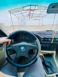 بي إم دبليو ٥٣٥ • محرك ٢.٥ • فتحة سقف