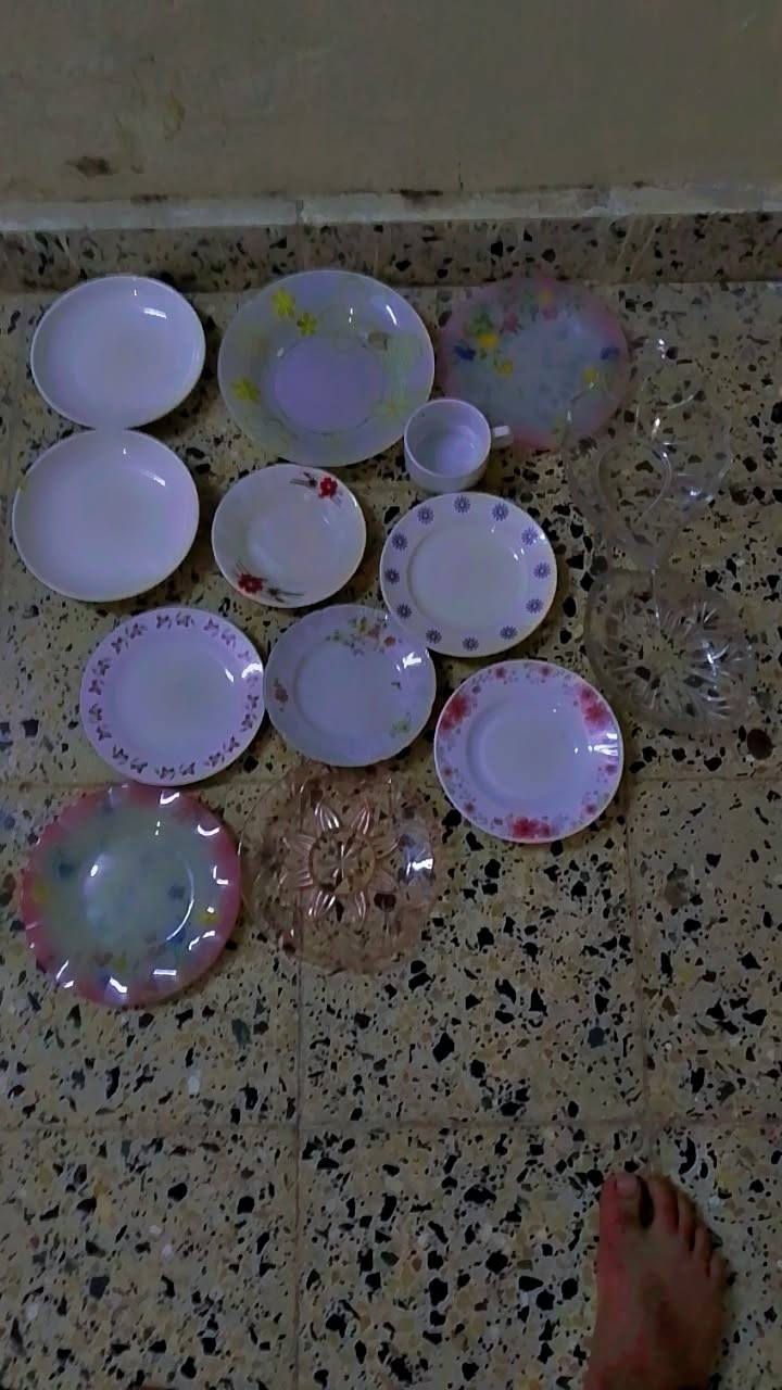 السلام عليكم عندي هذا الغراض للبيع بيع مستعجل انظاف كل عيب ما بيه سعرهن مناسب قفل كلهن20 شراي يتصل ***********
