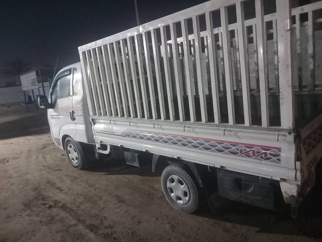 السلام عليكم اخوان سياره البيع موديل 2012 رقم صلاح الدين مشروع وطني تحويل تريد وكاله محرك وكير وكسن شرط رقم شاصي واضح شاصي بي لحيم من كدام درجه اوله سياره جاهزه سعر 90 وبيهه مجال بسيط عنوان الانبار رمادي جزيره خالديه ***********
