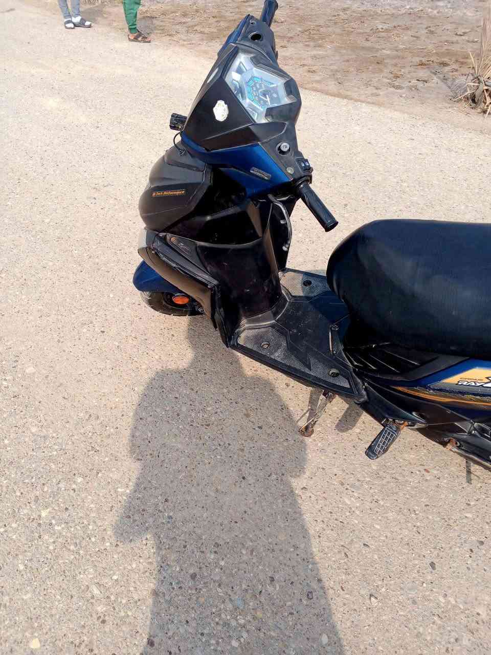 سلام عليكم
زت ار موديل 19كهرباء كلها شغاله سلف لايت بگ لايت هورن كامله اي


**إذا كنت صاحب هذا الإعلان وتريد حذفه لأي سبب، رجاءا أرسل رسالة إلى الدعم الفني**