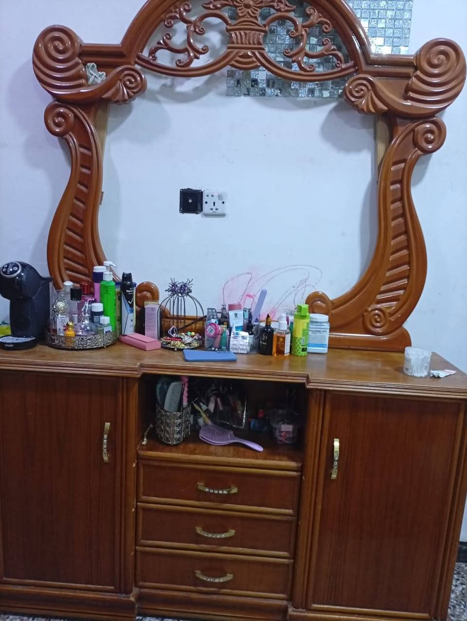 السلام عليكم غراض منزل للبيع
*********** (مكلف بل نشر)
