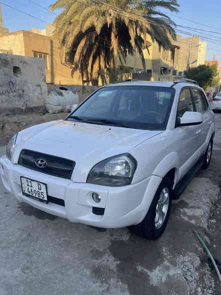 السلام عليكم توسان موديل 2010 خليجي صبغ أربع قطع وسونار مرفق بل منشور ماشيه 167 كتلوك الشركه موجود مكينه 2000 تخم ويل كب 5 شاشه  صدر امامي خلفي جديد تخم تاير تبريد ثلج  سعر 103 رقم بغداد دولي بأسمي هزه جديده ورقم وسنويه 2030 اتصال ***********
