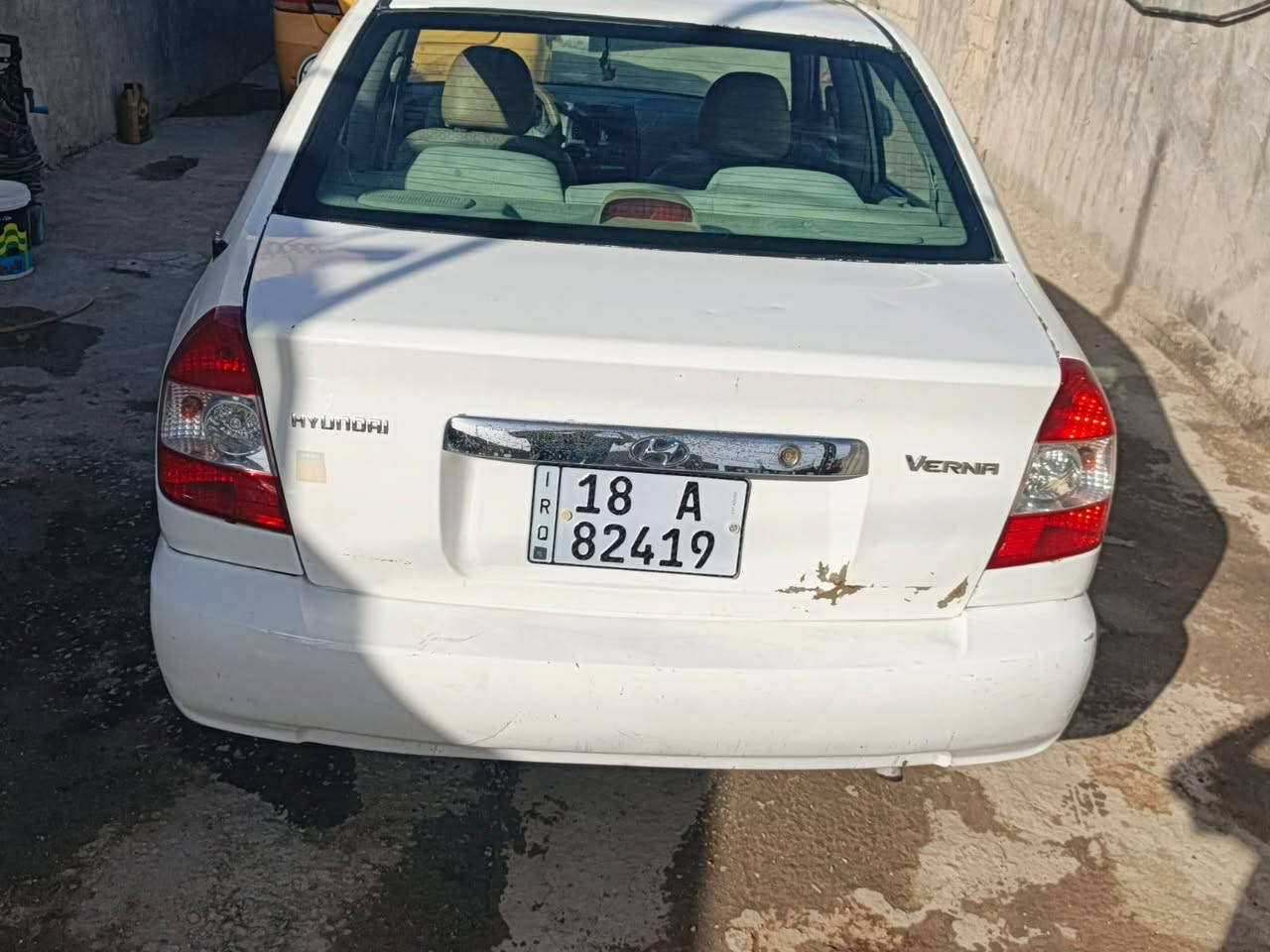 سلام عليكم 
فيرنا 2015
بيه ضربه بل جنطه وراجه بارد
ومكينته بدايه تبخير 
رقم بابل نكليزي 
السعر 70وبيه مجال 
***********
