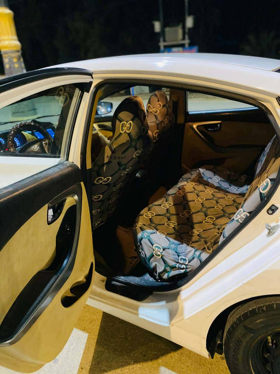 الانترا خليجي موديل  14 فول (عدى البصمه) فتحه مري شفط اشاير بالمري  يدات نيكل كامري شاشة كبيره  حساس خلفي محرك مفتوح  (1800) مبدل كير جديد حاوية خليجي اصلي)) تبريد تدفأة شغاله بدون ضربه   بيها بارد قليل مكانات  قبق الجنطه مفتوح بدون تبديل  السعر( 118)) وبيها مجال بسمي رقم نجف رقم نكليزي مكاني كربلاء  (طويريج)))
***********
