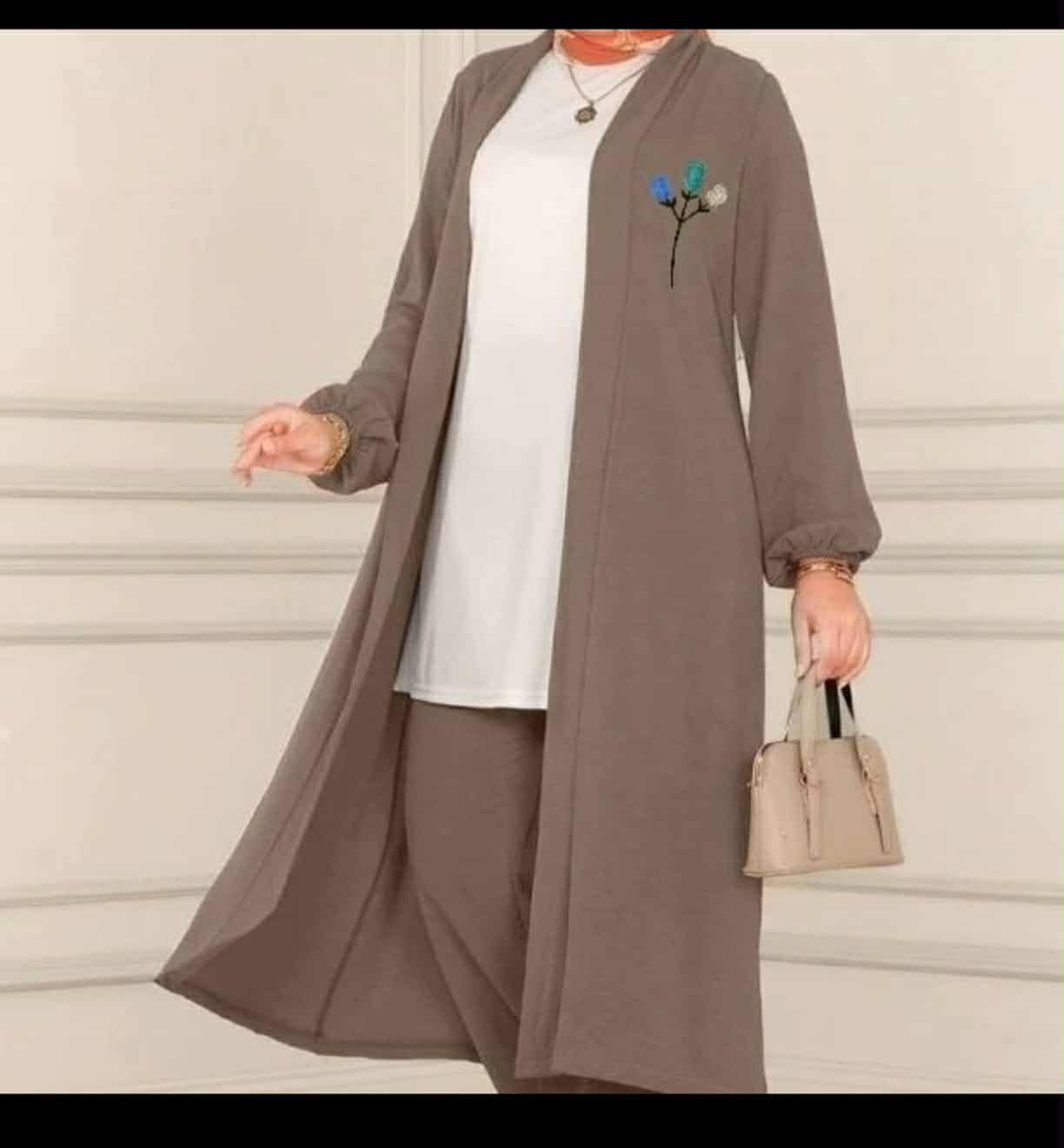 السعر ٢٥
خامه كرونجي ٣ قطع
القياسات من L XL XX xxxl


**إذا كنت صاحب هذا الإعلان وتريد حذفه لأي سبب، رجاءا أرسل رسالة إلى الدعم الفني**