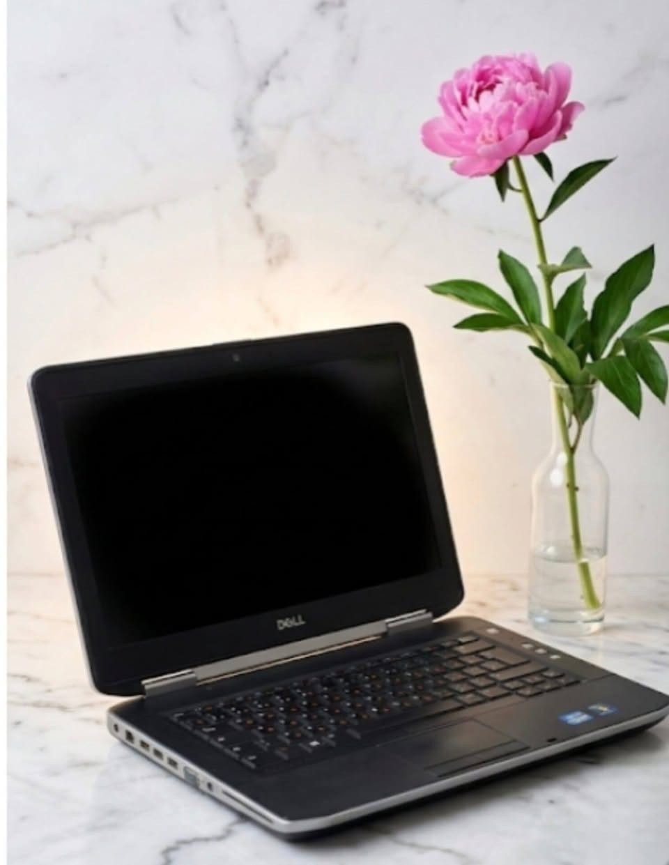 💻 لابتوب ديل (DELL) نظيف وجاهز للعمل والدراسة!
المعالج: Intel Core i5 🚀
الرام: 4 جيجابايت (RAM 4GB)
الجيل الثالث 
الهارد: 320 جيجابايت (HDD 320GB)
السعر: 110 ألف دينار فقط 
التوصيل: 5ألف لباب البيت 
للتواصل واتساب ***********
