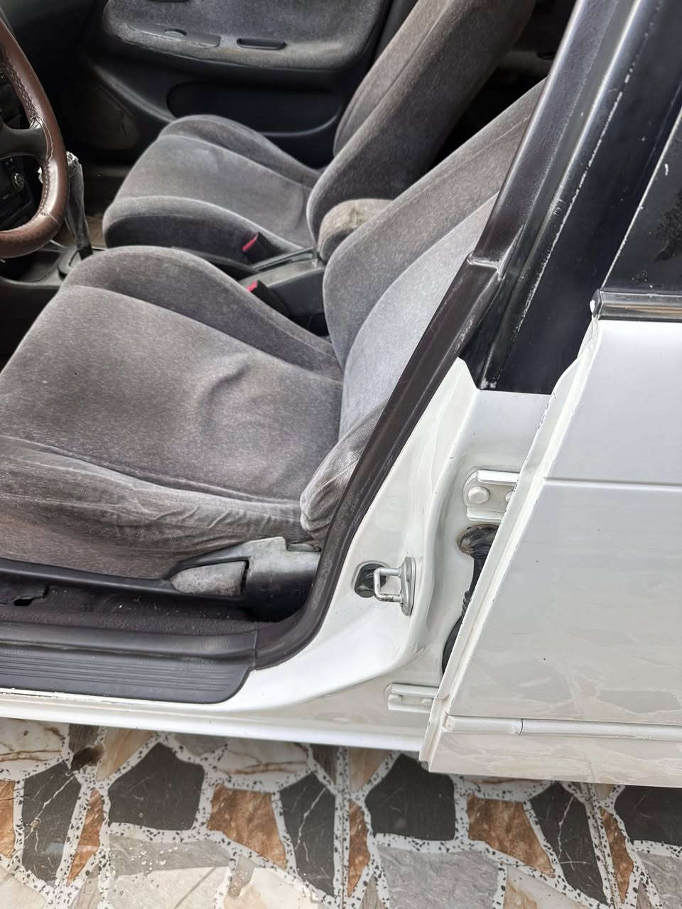 *البيع كورلا موديل 1994
*رقم بغداد بسمي 
*مكفوله كفاله عامه من ضربه وصبغ
*محرك 1800 مكينه كير صدر امامي خلفي مكفولات 
*تبريد ثلج 🥶 ملاحظه (السياره محوره تحوير ماراتي)  
*تخم تاير جديد (العنوان واسط ) رقم الهاتف

***********
