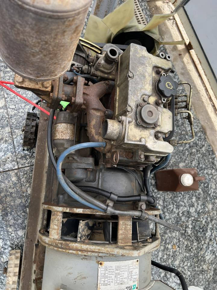 عندي مولدة واريد ابيعها مواصفات كامله حتى صوت مابيها يعني محد راح ينزعج من صوتها 
درجه اولى  الي يحب يعرف التفاصيل 
وعنده نية شراء يتواصل على هذا الرقم ‭٠٧٧٢ ٥٦٨ ٨٧٦٧‬
