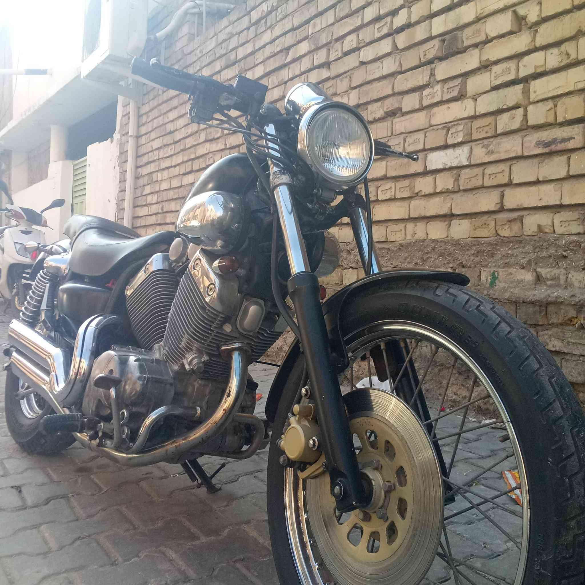 سلام عليكم
فيراكو محراك 400 بلادي كامله 

كاردن مو زنجيل طيران 

سرعه 180

مكاني بغداد الحريه 

رقم ***********

سعر 950 وبيها مجال بسيط ان شاء الله
