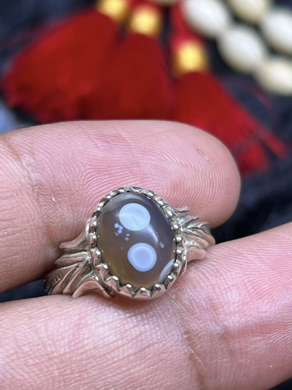 خاتم سليماني عينين
فضة925

الشراي***********

المكان بغداد حي اور
