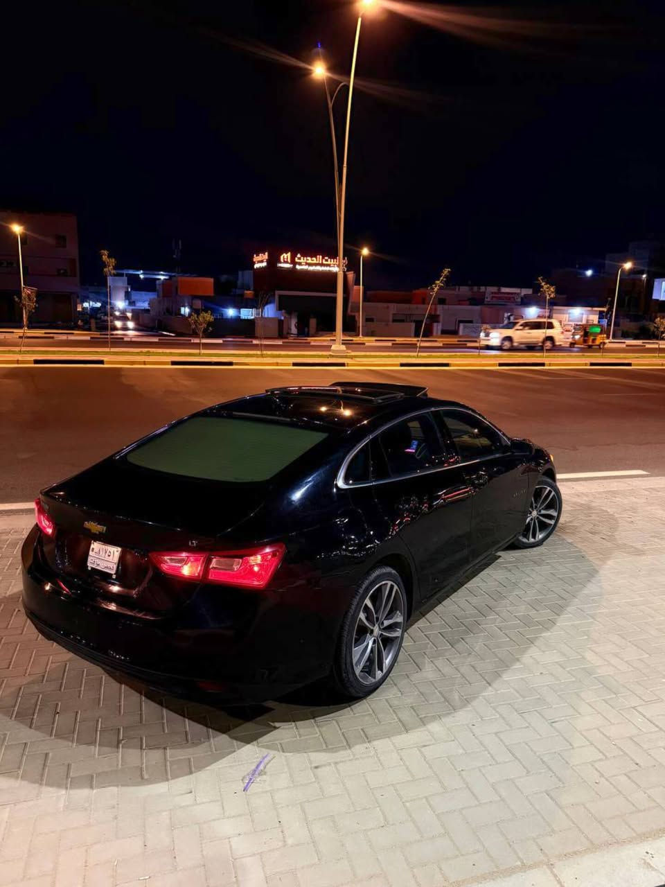 سلام عليكم .. 
ماليبو LT  امريكي
موديل 2023
رقم معوقين
مكينه 1500 تيربو 
الممشة:92الف 
مواصفات:-
تبريد قطعتين 
شاشه 
تحكم ستيرن 
تدفئه كشنات 
كشن السائق كهربائي
بصمة 
صوره الحادث كما موضوح في الصور
تبديل بنيد وجاملغ نفس اللون 
عدم وجود اي ضرر في المكينة
مكاني البصره
السعر:-120

رقم الهاتف:- ***********
