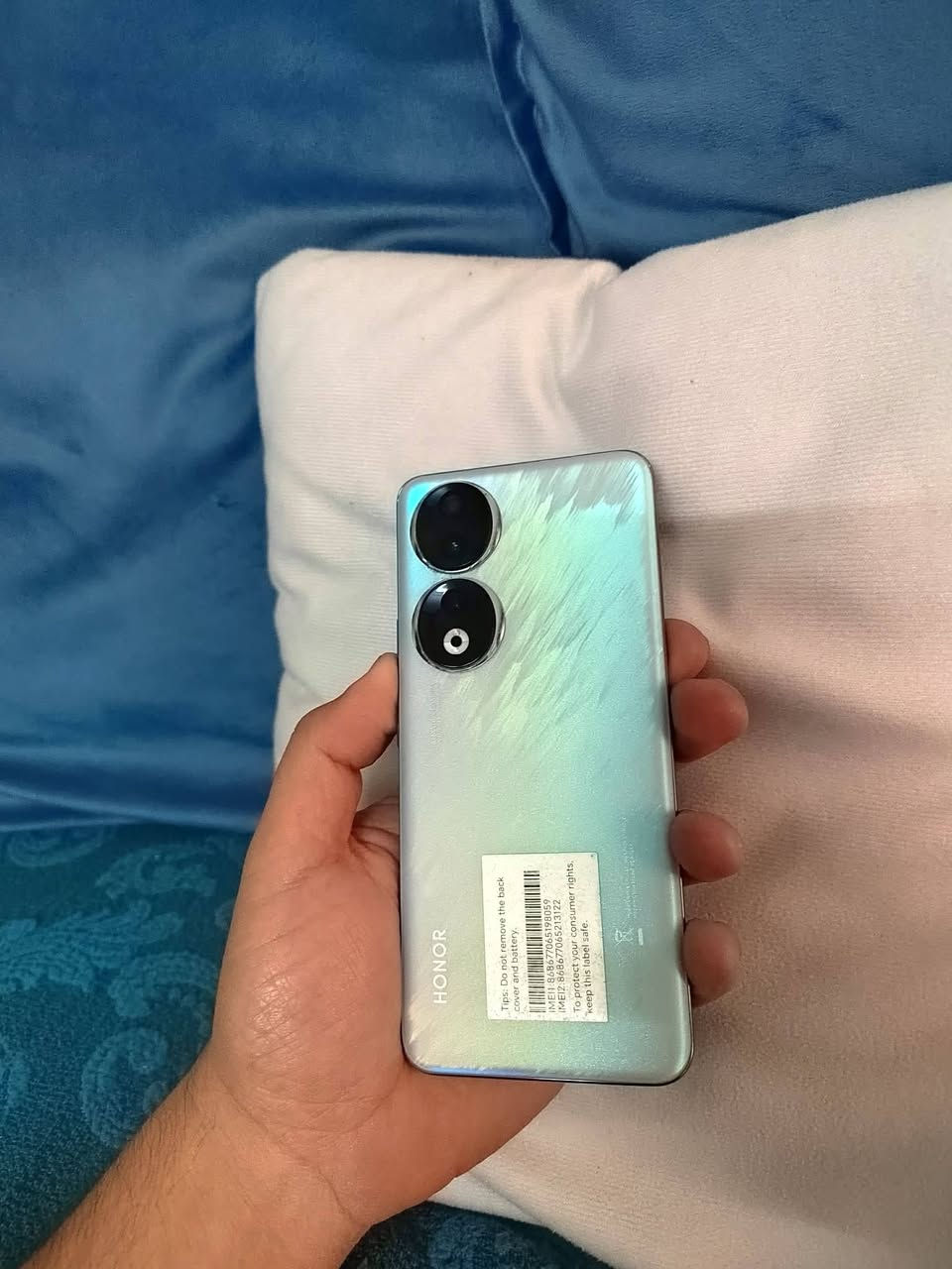 السلام عليكم honor 90
مشتري من شركة الجبال مالي لا تصليح ولا اي شي الجهاز نظيف 80٪
مواصفاته
الشاشة6.7 بوصة - 120 هرتز - AMOLED الذاكرة أو 512 جيجابايت الرام 12جيجابايت الكاميرا 200 + 12 + 2 ميجابكسل المعالجSnapdragon 7 Gen 1البطارية والشحن السريع5000 مللي أمبير - 66 واط


**إذا كنت صاحب هذا الإعلان وتريد حذفه لأي سبب، رجاءا أرسل رسالة إلى الدعم الفني**