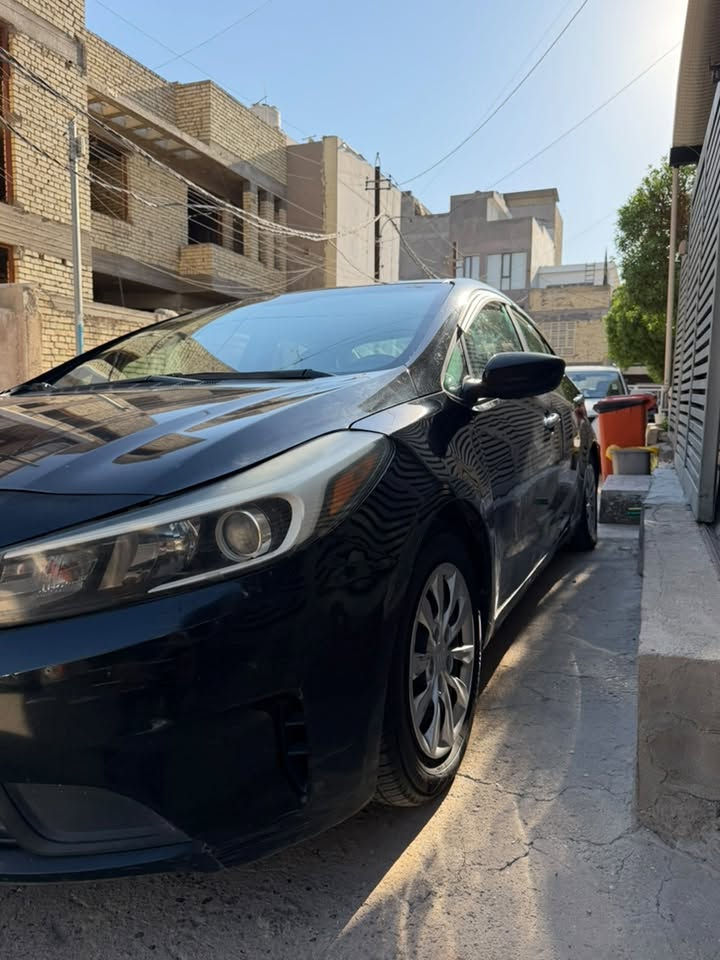 من رخصة الادمن
عندي فورتي وارد أمريكي موديل ٢٠١٧ معروضة للبيع باسمي تحويل ثاني يوم ماشية ١٤٠ . موجود السونار بالعراق سعرها النهائي 95 ورقة وهاي صورها
***********
