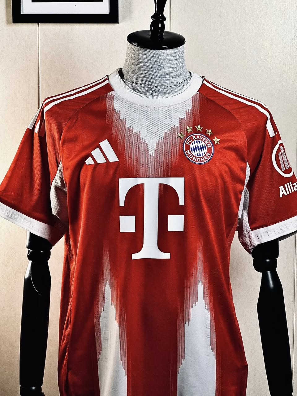 عندي درازن نسخة لاعب اصلي تايلندي للبيع
مشكل كل اندية الكبار في اوربا
 موديل ٢٠٢٦
سعر الدرزن ٦٦ الف


**إذا كنت صاحب هذا الإعلان وتريد حذفه لأي سبب، رجاءا أرسل رسالة إلى الدعم الفني**