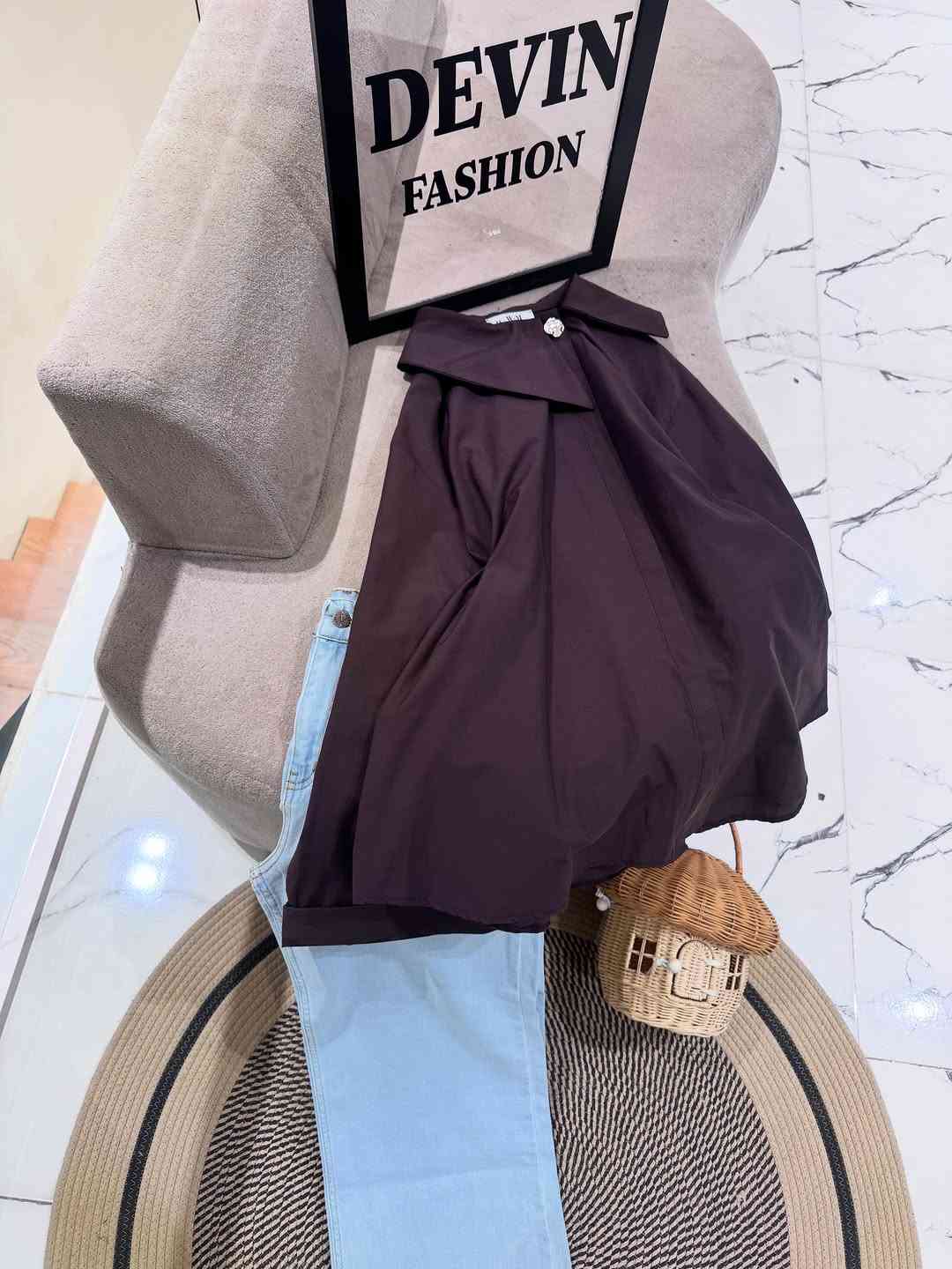 قميص بوبلن بتصميم ياخة جانبية✨ 
كوالتي عالي ✨
متوفر ب 9 الوان 
طول القميص 75cm✨
قياسات 38-46 ✨

كيلوت كصه عدلة ✨
قياسات 36-46✨
#اكسبلور_فولو #اكسبلور_explore #اكسبلورر #اكسبلور_العراق_السعوديه_الاردن_ايران_الكويت_طق_لايكات_كومنت_يلاا💙 اكسبلور_ضيفونا


**إذا كنت صاحب هذا الإعلان وتريد حذفه لأي سبب، رجاءا أرسل رسالة إلى الدعم الفني**