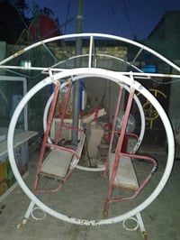 مرجوحة • تنحل وتنشد