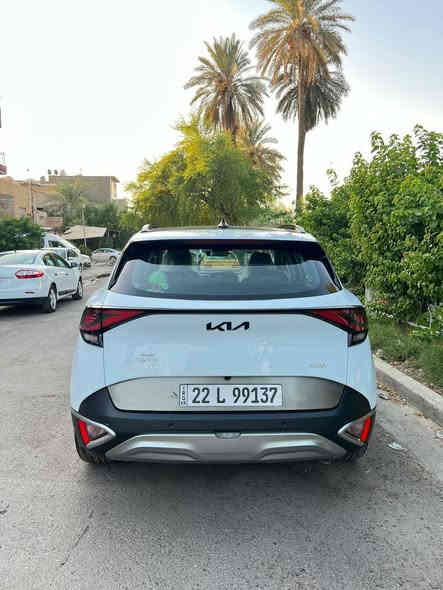 سبورتاج 2024ابيض تحمل لوحه اربيل ضمان شركة نيم.عدادالمسافه المقطوعه حاليا. 9000كم.اعلى المواصفات
1.سقف بانوراما2.صندوق كهرباء3.تشغيل عن بعد4.مقاعد جلدكهرباء5.تدفئه +تبريد المقاعد الاماميه6.الايرباكات عدد سته7.تحكم كامل بالمقود8.محرك2.0L 
9.المرآة الداخليه تعتيم ذاتي 10.بطانة الابواب جلد وليست بلاستك.11.رادار خلفي مع النقطه العمياء
ملاحظه/تم اضافة دواسات جانبيه  وداخليه تحت الابواب +واقيات شمسيه على الابواب 
شباك الامامي +لوحات التحكم اسود لماع(بيانو بلاك)
السياره خاليه من اي حادث اوملاحظات تذكر..باسم شركة اكدال///العنوان الكاظميه***********واتساب..السعر المطلوب 25000$
