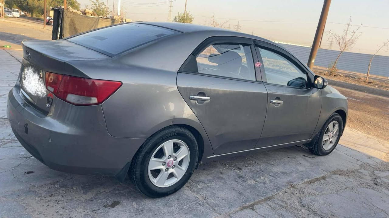 السلام عليكم ورحمت الله وبركاته 
كيا فورتي سيراتو موديل2009
سنويه جديده 2030 تحويل مباشر
تبريد منضومه جديده
صدر جديد
تخم تايرت جديد
كهربائيات كله شغاله 
تحكمات ستيرن 
شاشه ايباد وكامرا
حساسات خلفيه
رقم كركوك مشروع وطني 
السيارة بلادي وارد خليجي بيها ضربه صغيره بالجامرلغ الخلفي وبيها اثر جراد
المكان صلاح الدين سامراء السعر83وبيه  مجال


**إذا كنت صاحب هذا الإعلان وتريد حذفه لأي سبب، رجاءا أرسل رسالة إلى الدعم الفني**