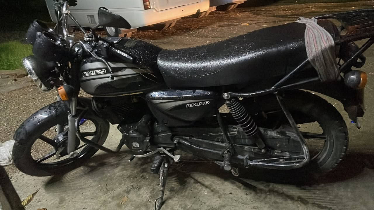 سلام عليكم دراجه BM موديل 20  سعرها 650


**إذا كنت صاحب هذا الإعلان وتريد حذفه لأي سبب، رجاءا أرسل رسالة إلى الدعم الفني**