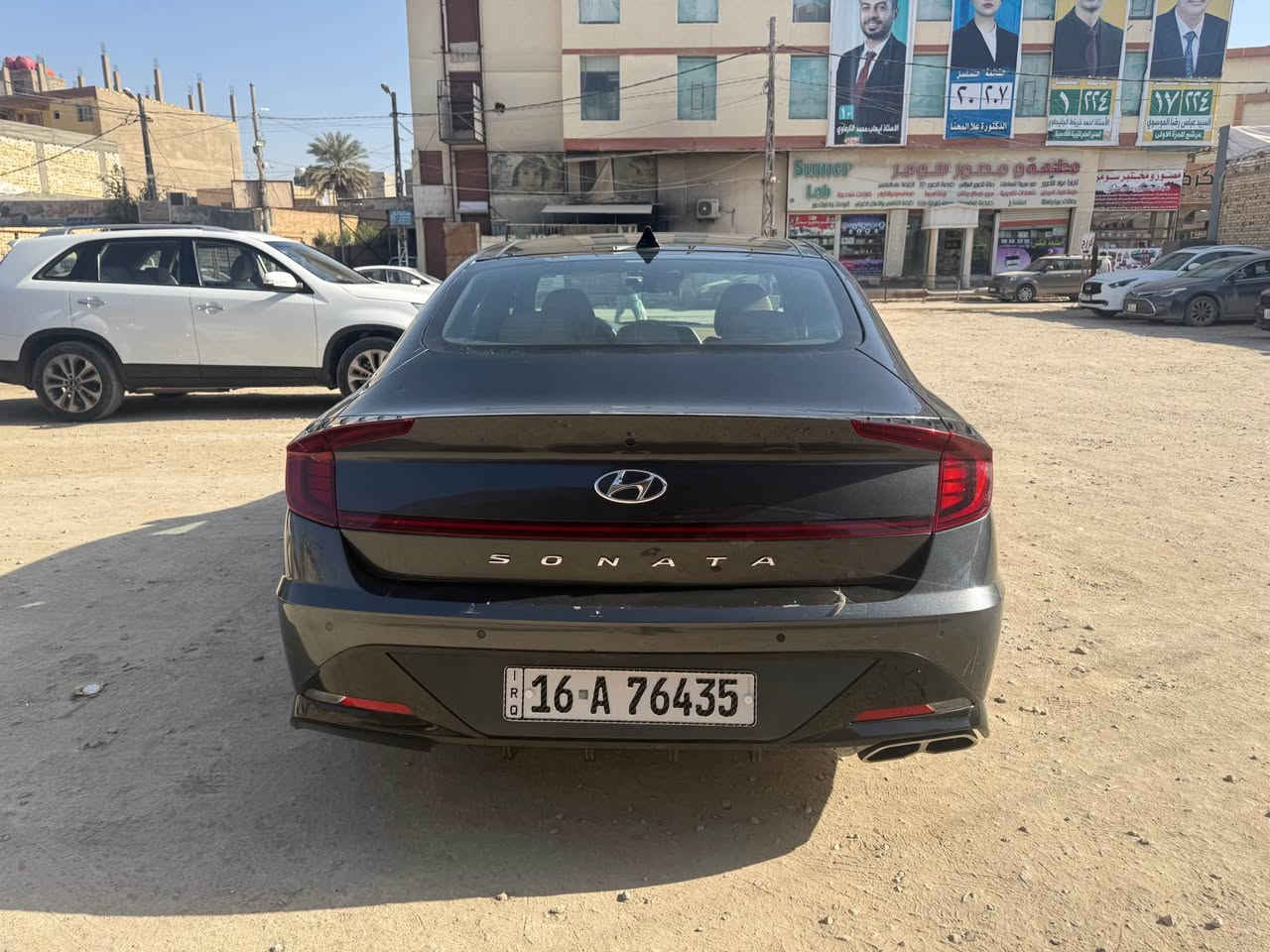 السلام عليكم 
سوناتا 2023 limited فول فول للاخير 

محرك : 1.6t تيربو اقتصادي واعتمادي

گير : 8سرعات DTC دبل كلج

الضرر قبق جنطة فقط ومبدل نفس لون اصلي بدون دواخل
السيارة بدون اي نقوصات بدون مصرف جاهزة من كل النواحي وبدون اي مشاكل

مواصفات السيارة :
-لايت ليد وعدسات٣ خاص بفئة الـ limited
-داخل مشمشي ومطعم باسود لون مميز 
-مقاعد كهرباء وميموري
-كراسي الامامية كهرباء
-مقاعد تدفئة وتبريد
مقاعد جلد نابا طبيعي- 
-تدفئة ستيرن 
-شفتات بالستيرن
-بانوراما 
-اضائة داخلية 64 لون متغير 
-شاشة ترفيهية كبيرة وازرار لمس
-عدادات شاشة الكتروني
-اربع وضعيات قيادة( sport-smart-normal-custom )
-شاحن وايرليس
-اوتو هولد 
-كامرات 360 درجة محيطية
-كامرات مع الاشارة 
-رادار جانبي ورادار خلفي ورادار امامي ومحافظة على المسار
-مثبت سرعة متفاعل
-داتا شو 
-تبريد قطعتين 
-شاشة تبريد وازرار خاصة للتحكم بالتبريد
-تشغيل عن بعد وتحريك السيارة عن طريق الريمونت 
-ويل حجم 18 سبورت
-نظام صوتي Bose محيطي 16سماعة
-اوتو هولد
-تنبيه تصادم
-فتح صندوق الجنطة تلقائي عندة الاقتراب 
-اوتو بارك

وهواي مواصفات بعد معروفة الاعلى فئة بالسوناتا 

السيارة مرقمة معوقين قادسية وكالة عامة
سعر السيارة ١٩٥ وبيها مجال بسيط 
للتواصل خاص او على الرقم :*********** ديوانية, القادسية
