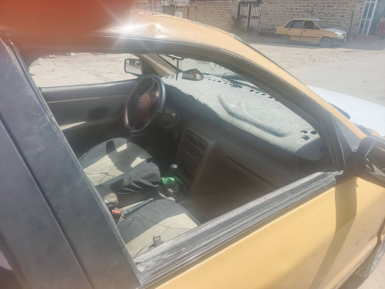 سلام عليكم سمند للبيع كير و مكينه حلوات حداديه نص عمر تايرات زينات بدون راعي اتكفلك سرقه و عشاير ملاحظه السياره تريد دعمايه اماميه و لايتات و جاملغ امامي جهت العبري سعر 10 و بي مجال ***********

