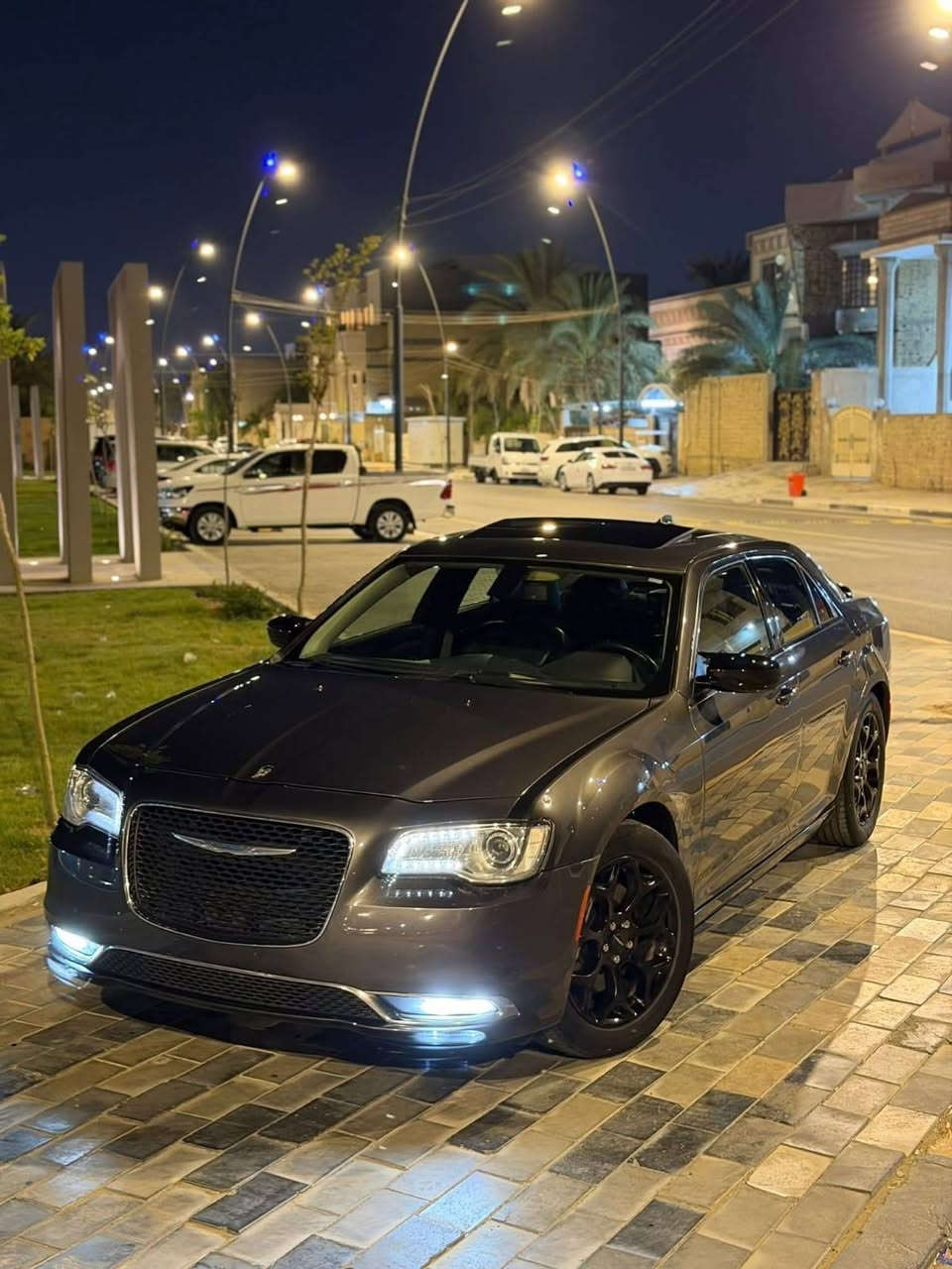 سلام عليكم
اوباما ادوات گصة جنطه  فقط
مكينة. 3600. جديدة 
تبريد ثلج  تخم تاير جديد
كشنات جلد تدفئة تبريد
سيارة حلوه ونظيفة  موديل 2020
ترايك ﮼وين ما يعجبك 
السعر 80 وبيها مجال شي بسيط 
ماتلگة ﮼هيج سعر وبيها قمارة
مكاني الديوانيه
***********
