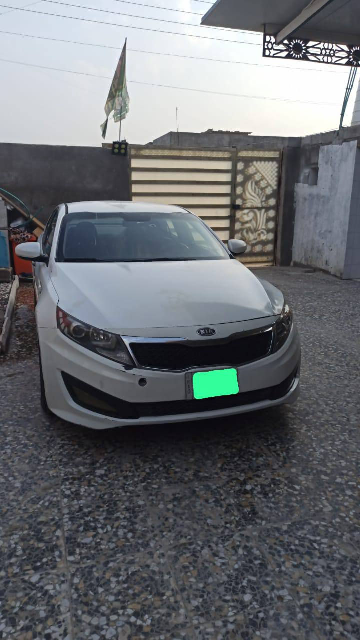 السلام عليكم للبيع كي 5 موديل 2011 وارد كوري رقم بصره شرط تحويل الاستفسار على رقم *********** السعر 88 وبيه مجال 
بيه عطل بل كنترول مال كير فقط مكاني البصره البصرة, العراق
