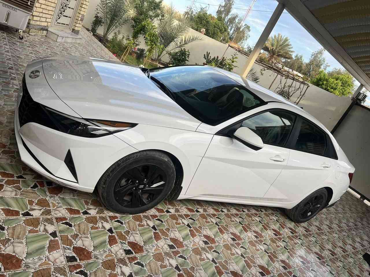 السلام عليكم النترا 2023 وارد أمريكي السياره فول عدا الفتحه ماشيه 60 ألف كيلو  السعر165 وبيه مجال عنواني كربلاء    ‭0770 871 9297‬
