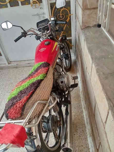 ماطور ايراني 2020تنكر سلف وللبصرة كامل من كلشي بس كيج السرعة ما يشتغل بدون اوراق اقتصاي بالبانزين حيل حيل
السعر 550الف وبي مجال بسيط مكاني بروانة الهضبة ***********
