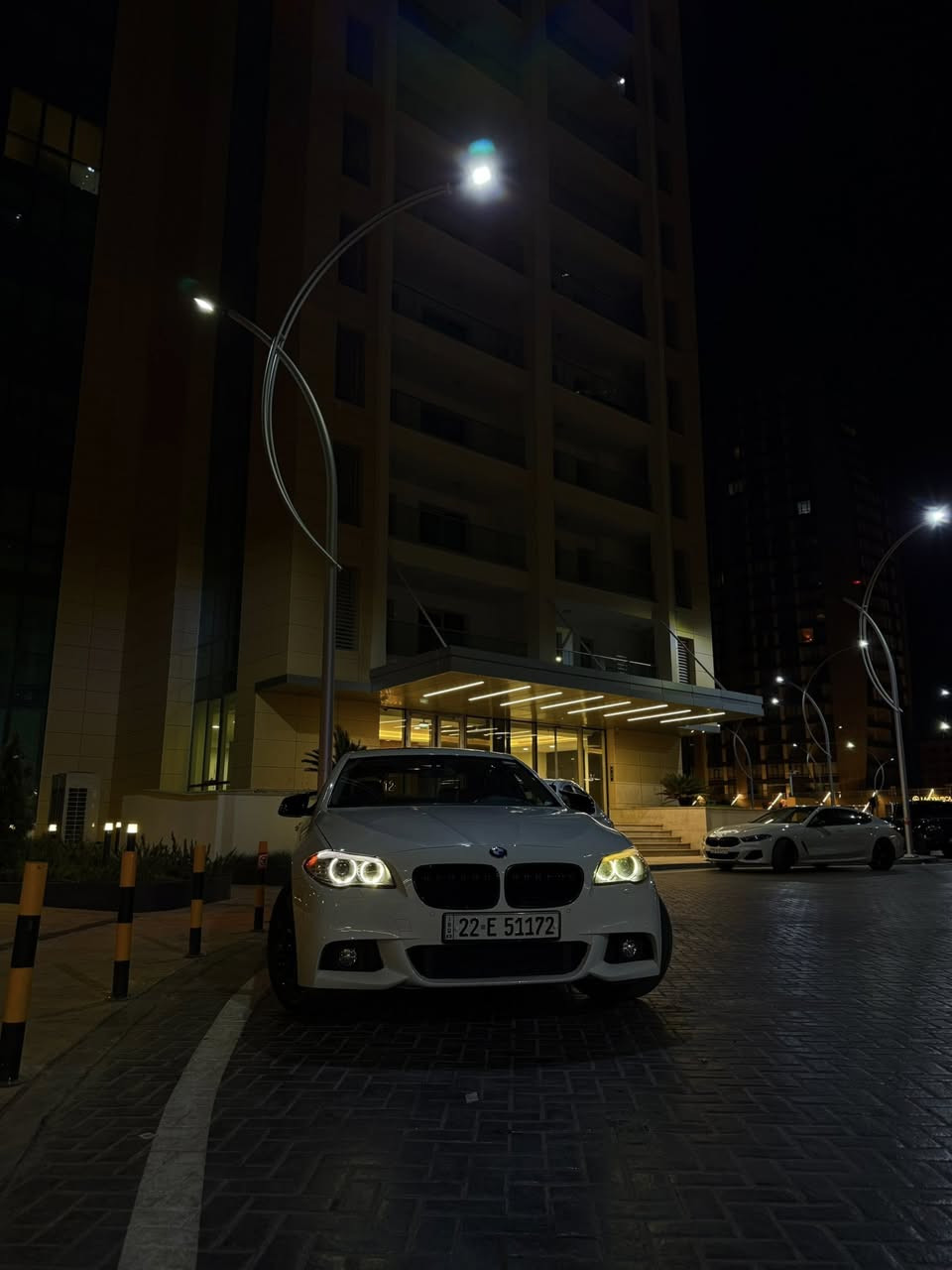 ‏BMW .لبيع
F10 - 2011 - 528
مكينة
المرغوب بدون توربو نوصل قصير (N52)
السيارة ماشية 186 الف كم
رقم اربيل- 
بأسمي تحويل مباشر
وارد خليج - وكالة العروش
السيارة بيها صبغ بابين فقط بدون دواخل بدون ايرباك
فول مواصفات
-   بردات ابواب
-   كاميرا خلفية
-   مري قلاب عند الرجوع للخلف
-   نظام انزلاق
-   توويل وليس فور ويل
-   تبريد منفصل
-   ويل كب اصلي حجم 18
-   حساس امامي خلفي شغال
-   صندوق شفط شغال
-   انظمة قيادة متعددة
-   اوتو هولد
-   ستيرن كهرباء
-   شاشة كبيرة
-   شفتات ستيرن
-   سلايد روف
-   مقاعد جلد كهرباء اللون قرميدي المميز
-   تنتة بلادية
- عليها كت كامل M دوسات و دعاميات
سيارة جديدة و بلادية تجي
شوف بعينك وتحكم بدون اي نواقص او اعطال يعني صفرمسج
ملاحظة :  عليها غرامة ١٤٠٠$ ارجعلك مع العقد
وبالخير ع الياخذها ...
السعر المطلوب 17,100 $
الف دولار
وبيها مجال بسيط ....
للاستفسار الاتصال ***********
مكان السيارة - اربيل - ازادي
