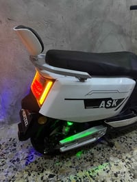 دراجه سكنس موديل 2025 رياضي نظيفه جدا . 6 بطاريات كبار شركه ضمانك شهر ...