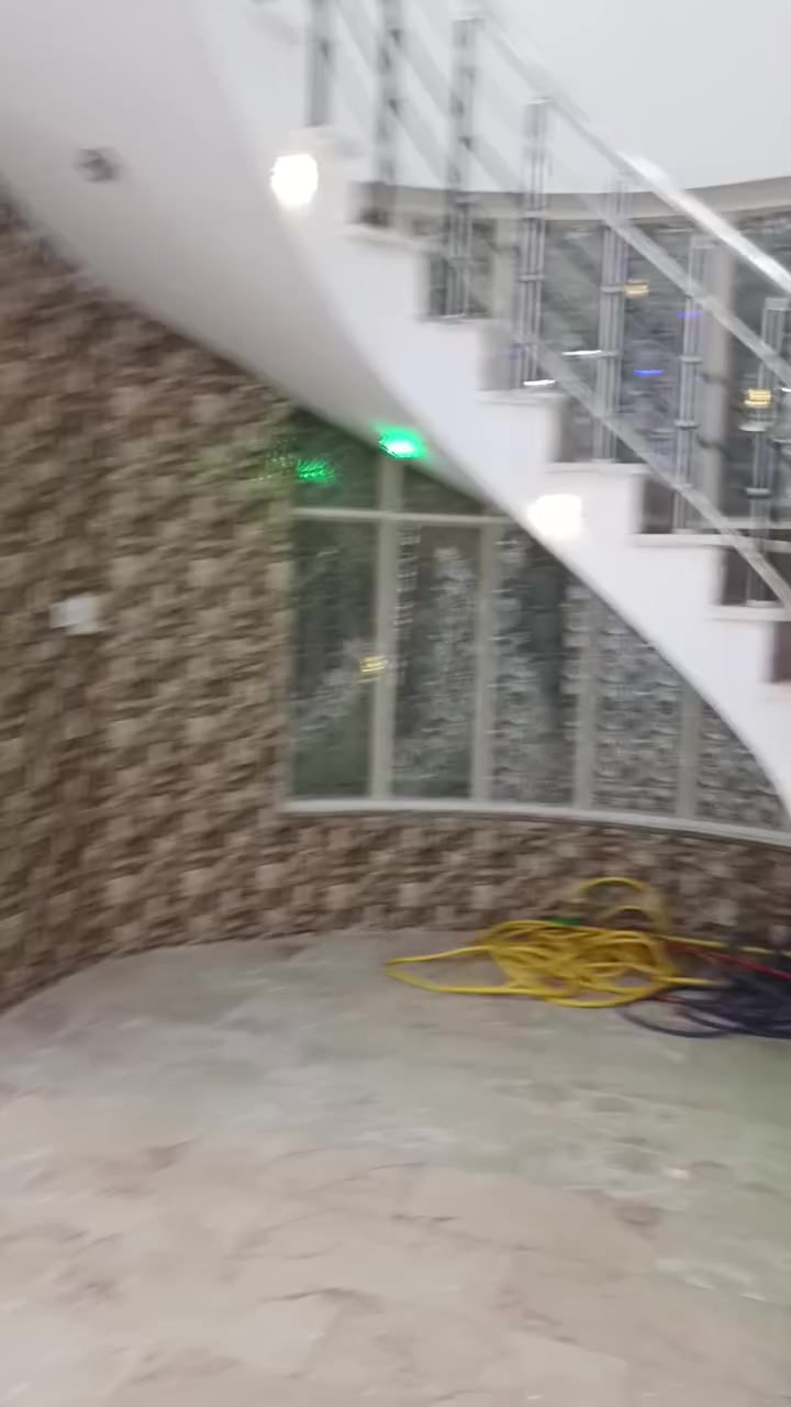 سلام عليكم بيت بل جمعيات مساحه 200م بيت جاهز محد ساكن بي بيت كلشي ما عوزة استفسار ***********
