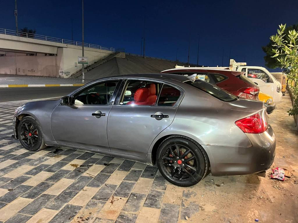 سلام عليكم نيسان انفنتي 35 
كير مكينه وتفرعاتهن شادهن جدد منضومت مي منضومت تبريد جدد ماصدات سستم صوت دوشمه جديد  سياره فول مواصفات 
4 بصمات 
كشنات جلد اشات خلفيه 
تبريد ثلج تدفئه 
بيهه ملاحضات بصيطه 
ساره بيهه حزام كلير 
السياره حادث مو غرق بين الباب الخلفي وال جاملغ السعر 50 قفل قفل الف مينزل 
رقم بغداد تحويل مباشر السياره ماخذهه ب 115 عارضهه ب 50 عندي ضرف *********** بغداد, العراق
