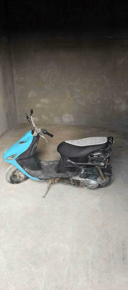 سلام عليكم دراجه فراشه للبيع نگره هندر هورن ولايت شغال والمحرك توه مجفت والسعر خاص المكان بصره كرمةعلي *********** واتساب
