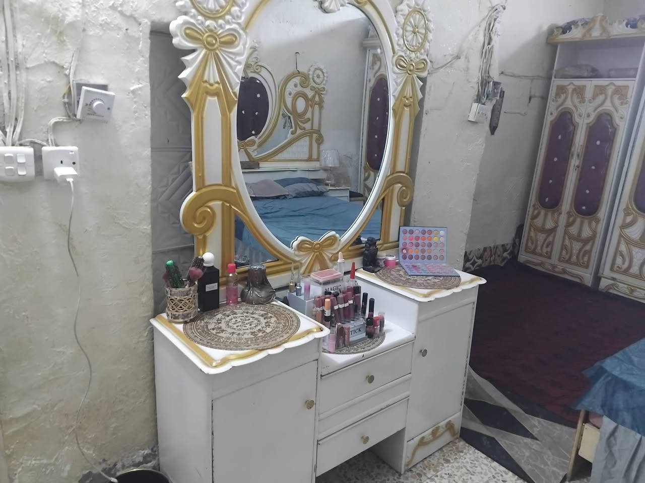 غرف نوم لبيع مستخدمه  نضيفه  هاذ رقم نتصل بيك غير ودلل ***********
